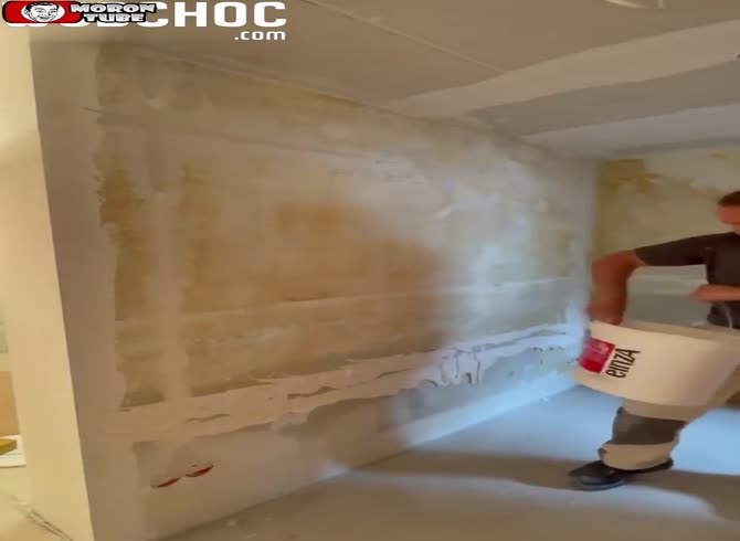 Video :How to smooth a wall easily!